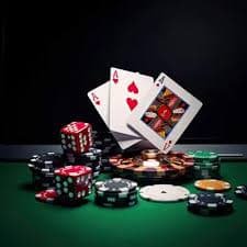 MMK345 Mobile App တွင် Online Slots Lobby ကြည့်ကာ Myanmar ကစားသမား ဂိမ်းရွေးချယ်နေသောပုံ